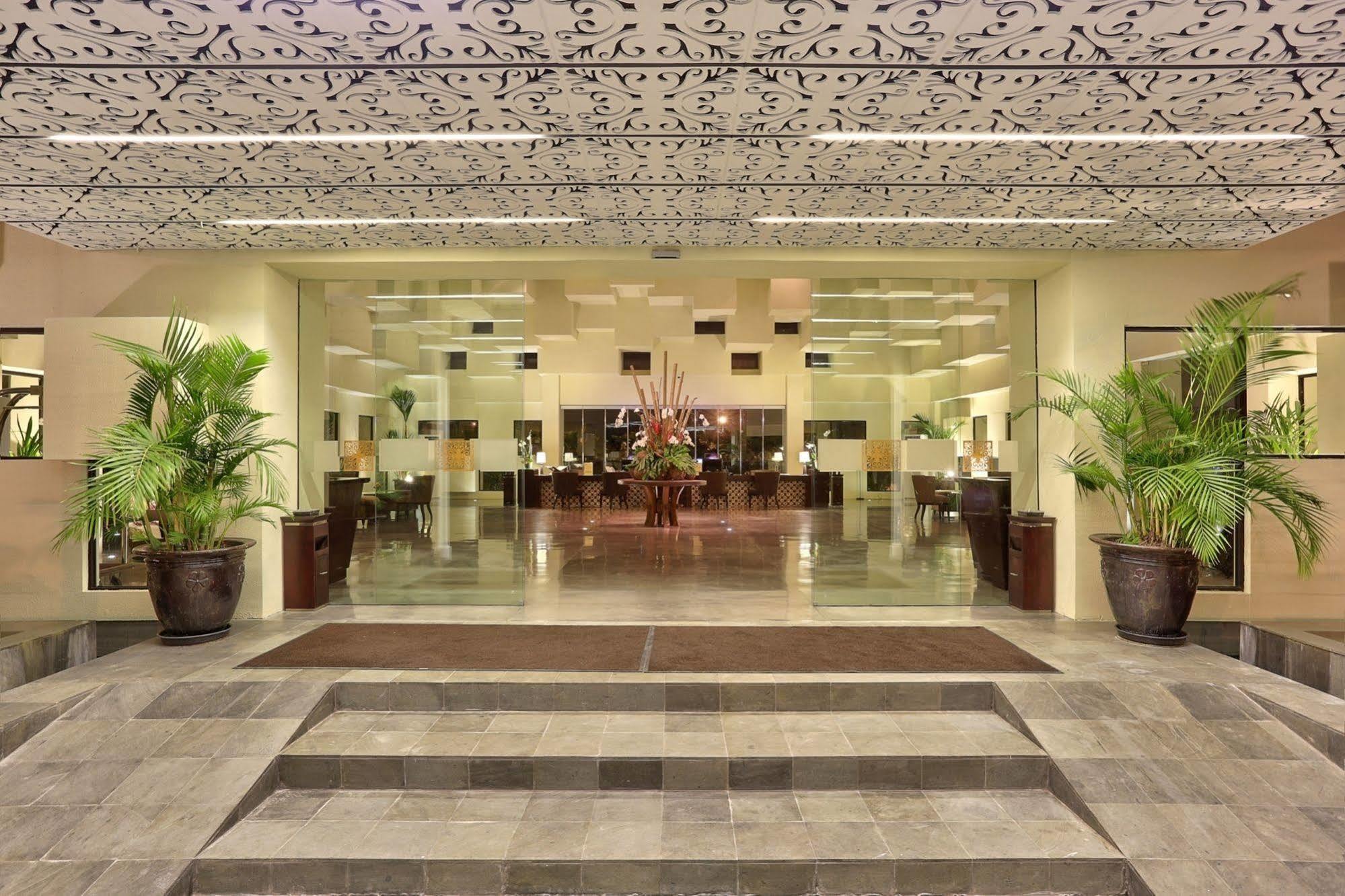 Bali Nusa Dua Hotel מראה חיצוני תמונה